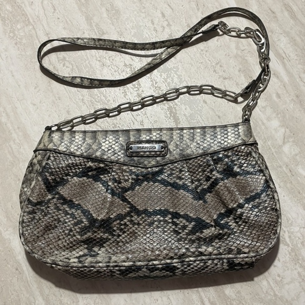 MANGO Lightweight Crossbody Bag.